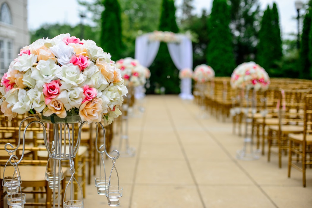 Top Tips to Decorate the Venue for Your Wedding Now